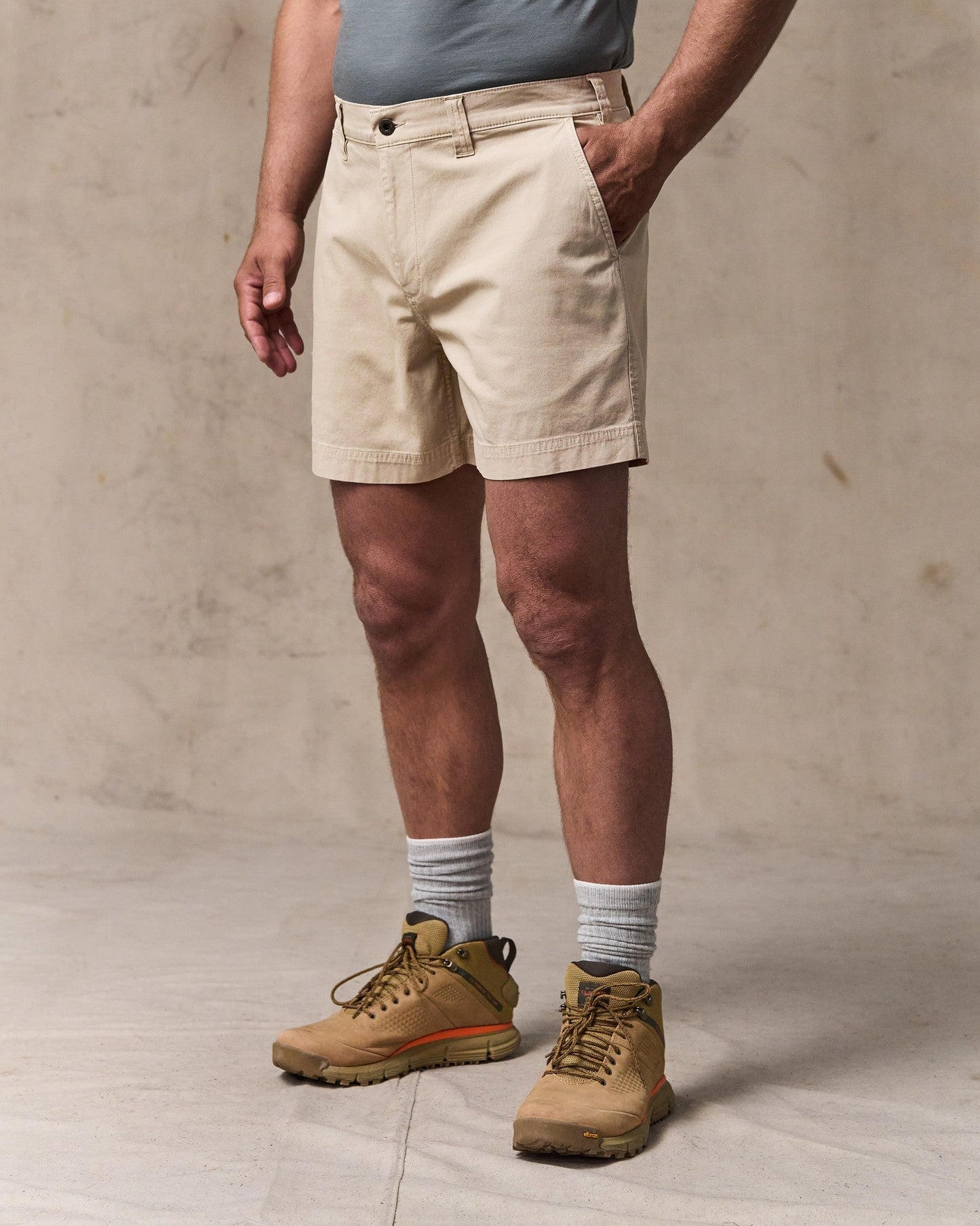 Granite Mountain 6" Shorts - Buck Tan