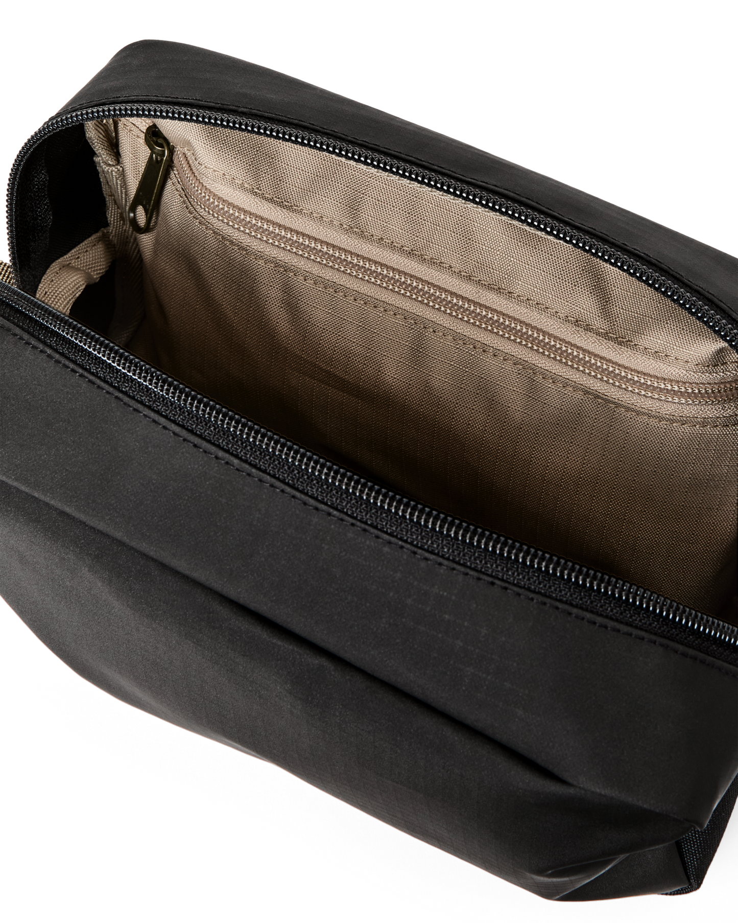 All-Weather Dopp Kit - Black / Covert