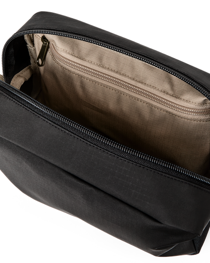 All-Weather Dopp Kit - Black / Covert
